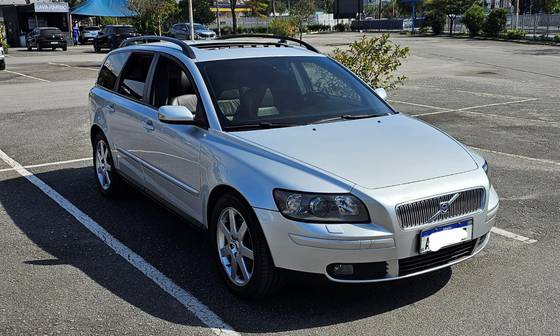 VOLVO V50 2.5 T5 TURBO GASOLINA 4P AUTOMÁTICO
